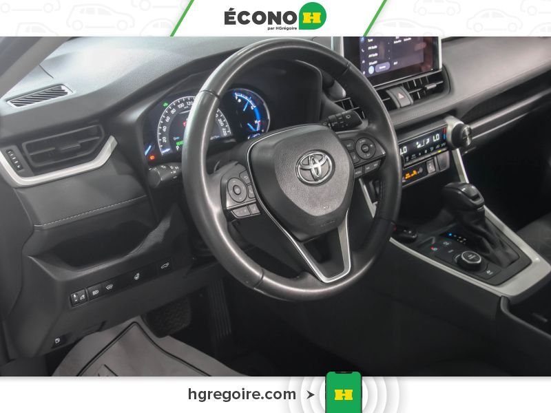 2024 Toyota Rav 4 White Blainville - photo #18