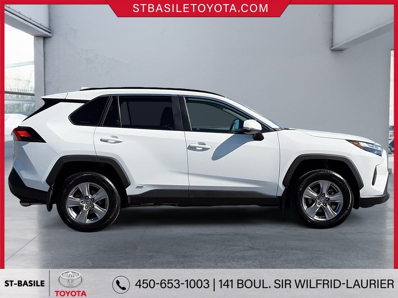 2025 TOYOTA RAV4 Hybrid White Saint-Basile-le-Grand - photo #2