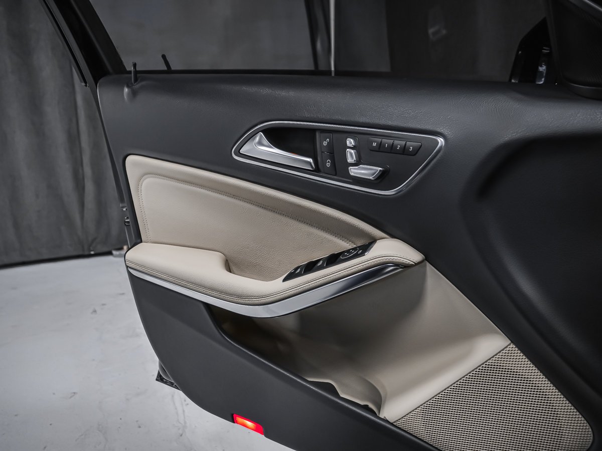 2018 Mercedes-Benz GLA GLA 250 Black Montreal - photo #7