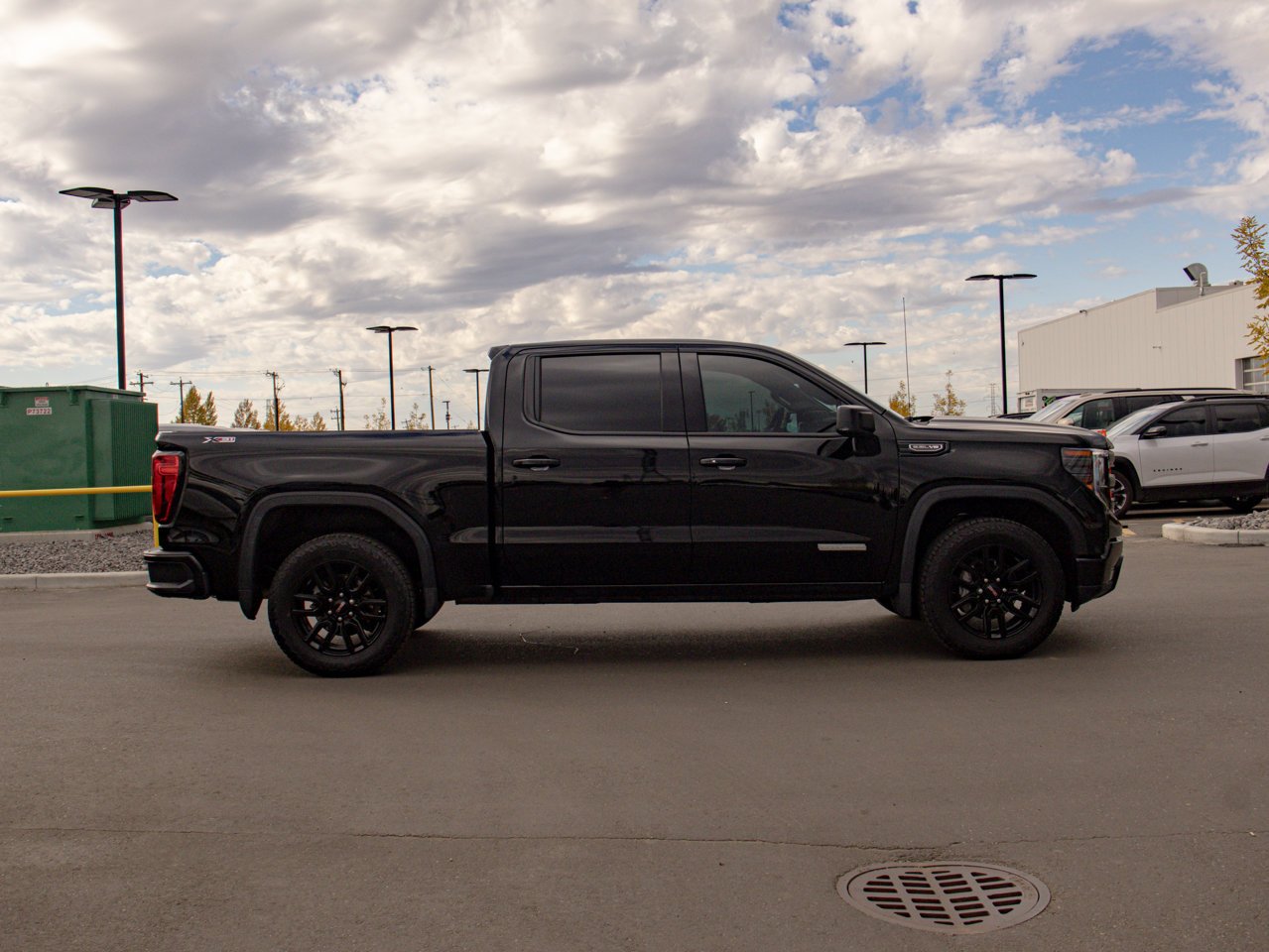 2025 GMC Sierra 1500 4WD Crew Cab 147 Elevation Black Sherwood Park - photo #12