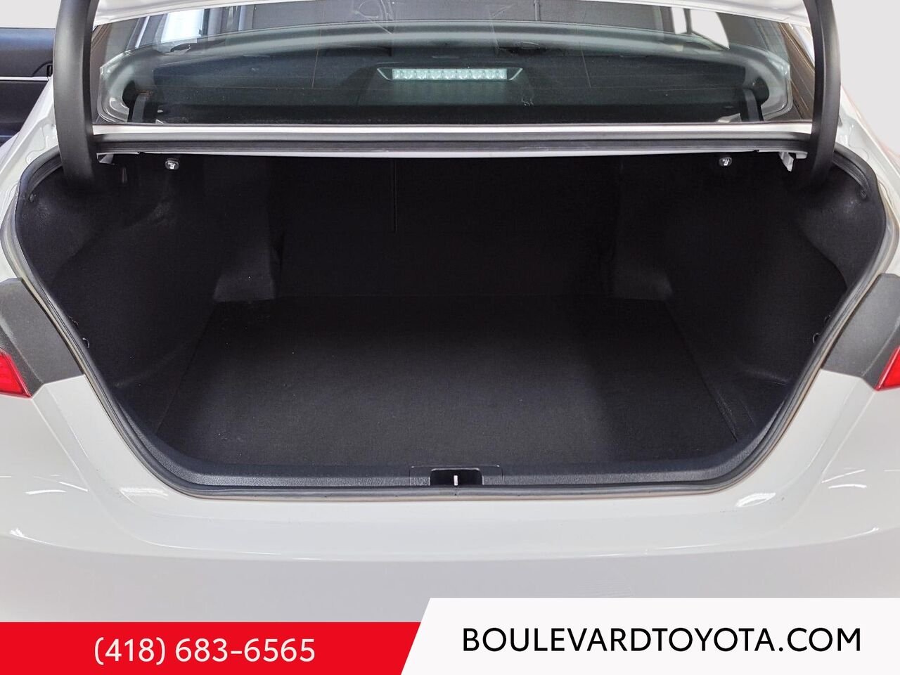 Toyota Camry 550000-65 | HYBRIDE LE 2022 Blanc Québec - photo #19