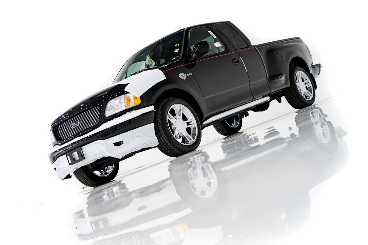 Ford F-150 Harley Davidson Edition In Delivery Packaging 2000 Noir Montréal - photo #51