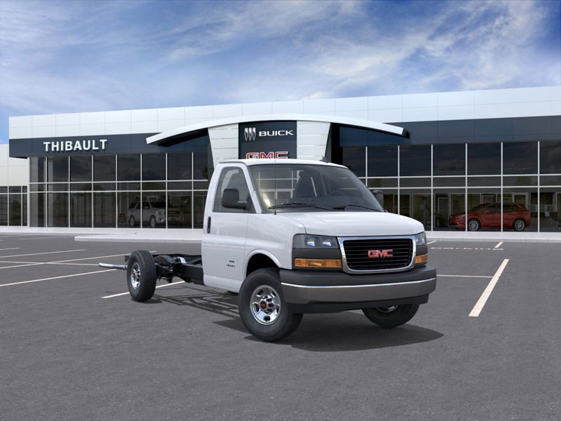 GMC FOURGONNETTE COMMERCIALE TRONQUÉE SAVANA 3500 fourgonnette 159 po 2026 Blanc Sherbrooke - photo #0