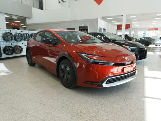 Toyota Prius hybride branchable XSE BA 2027 Rouge supersonique