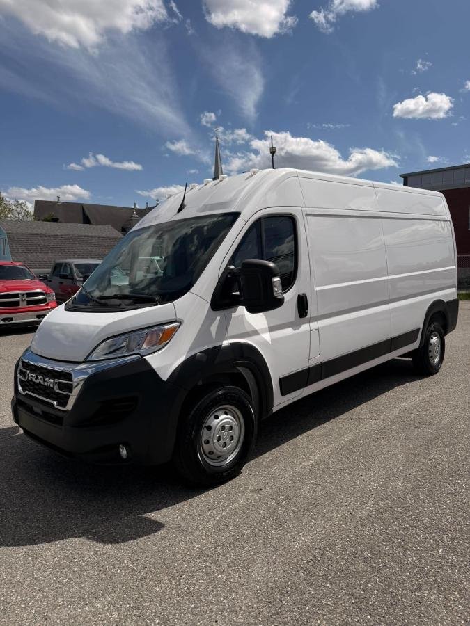 2025 RAM ProMaster Cargo Van White Nantes - photo #0