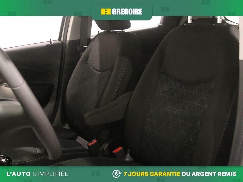 2021 Chevrolet Spark White Blainville - photo #13