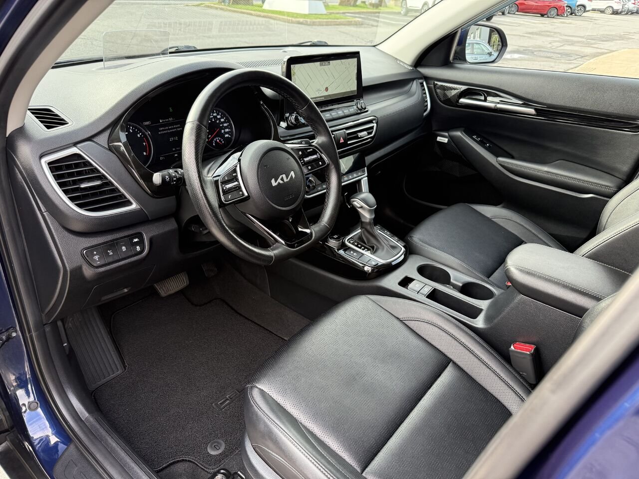 Kia Seltos SX Turbo TI avec intérieur noir 2023 Bleu Châteauguay - photo #10
