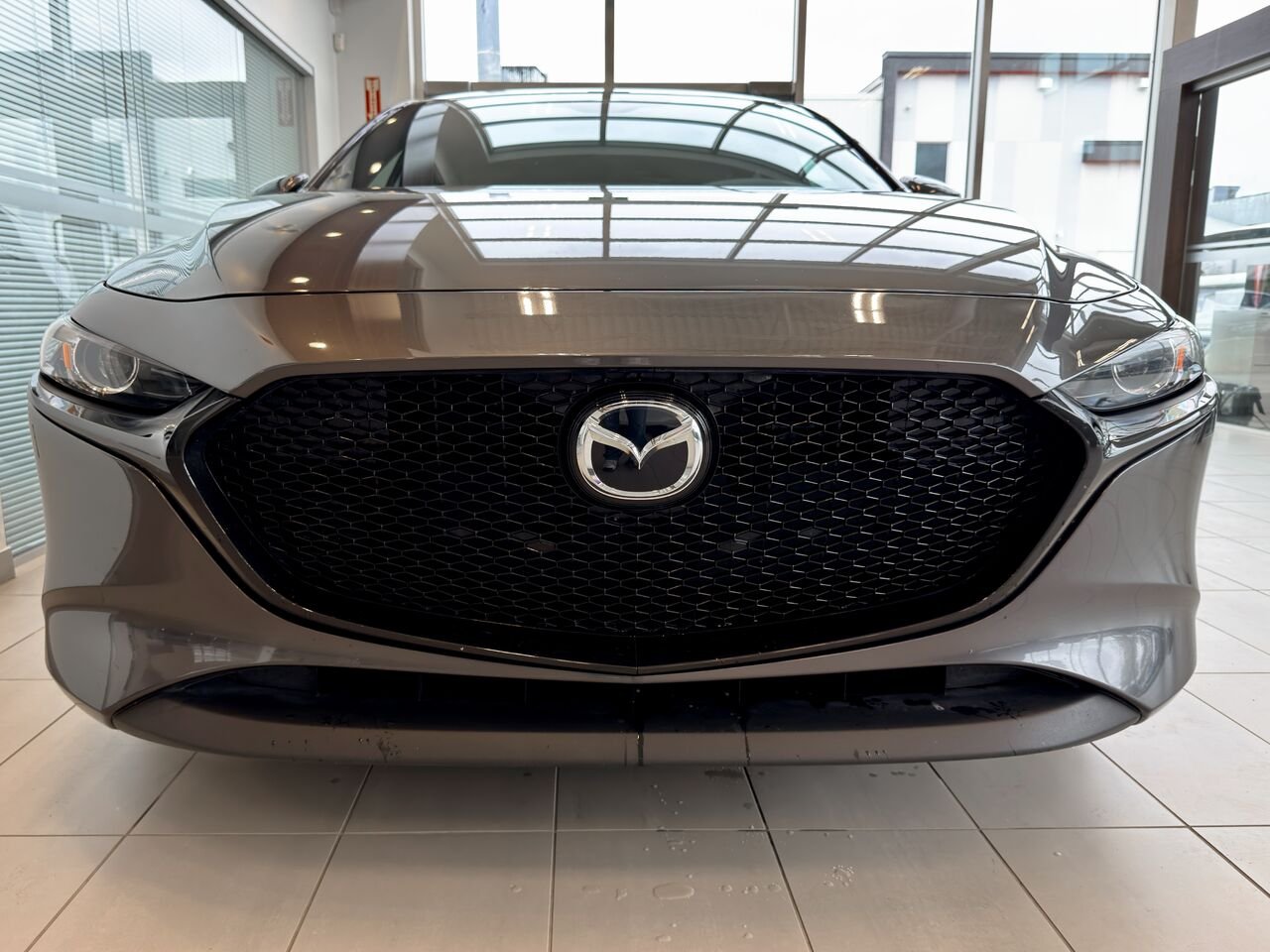 2024 Mazda Mazda3 Sport Grey Notre-Dame-des-Prairies - photo #5