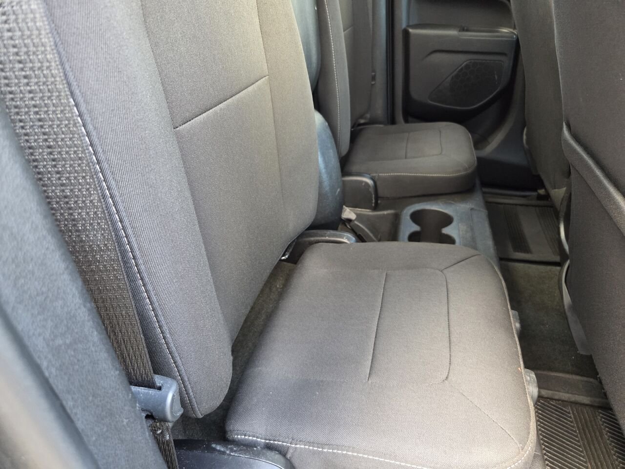 2016 GMC CANYON SLE Grey Mont-Laurier - photo #11