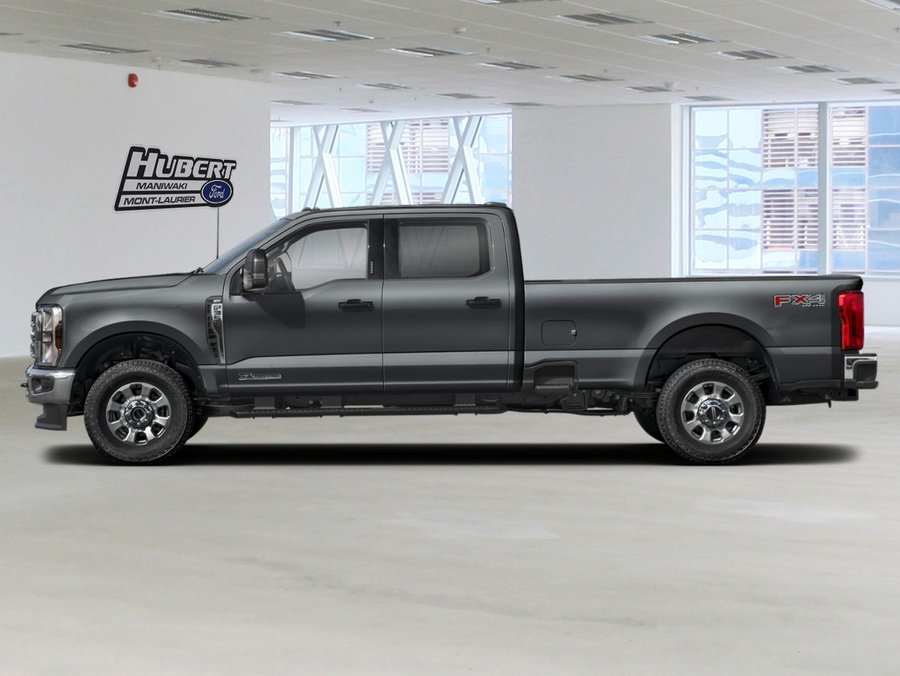 Ford Super Duty F-350 à roues arrière simples XLT cabine 6 places 4RM caisse de 6,75 pi 2027 Gris carbonisé métallisé
