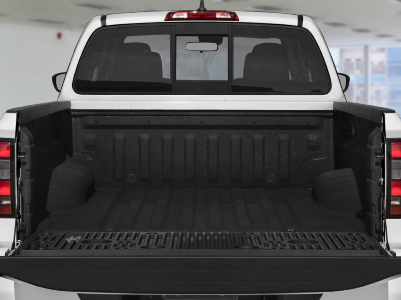 2022 Nissan Frontier White Gatineau - photo #11