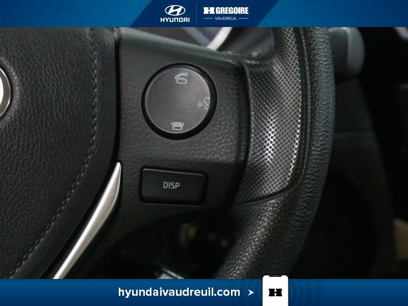 Toyota Corolla 2015 Beige Laval - photo #21