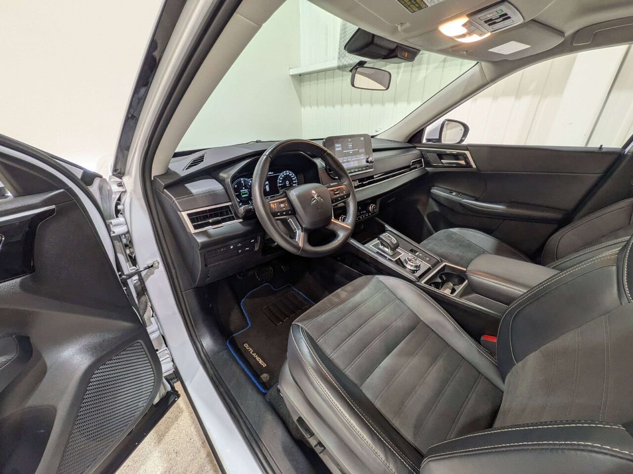 Mitsubishi Outlander PHEV 2025 Blanc Val-David - photo #10