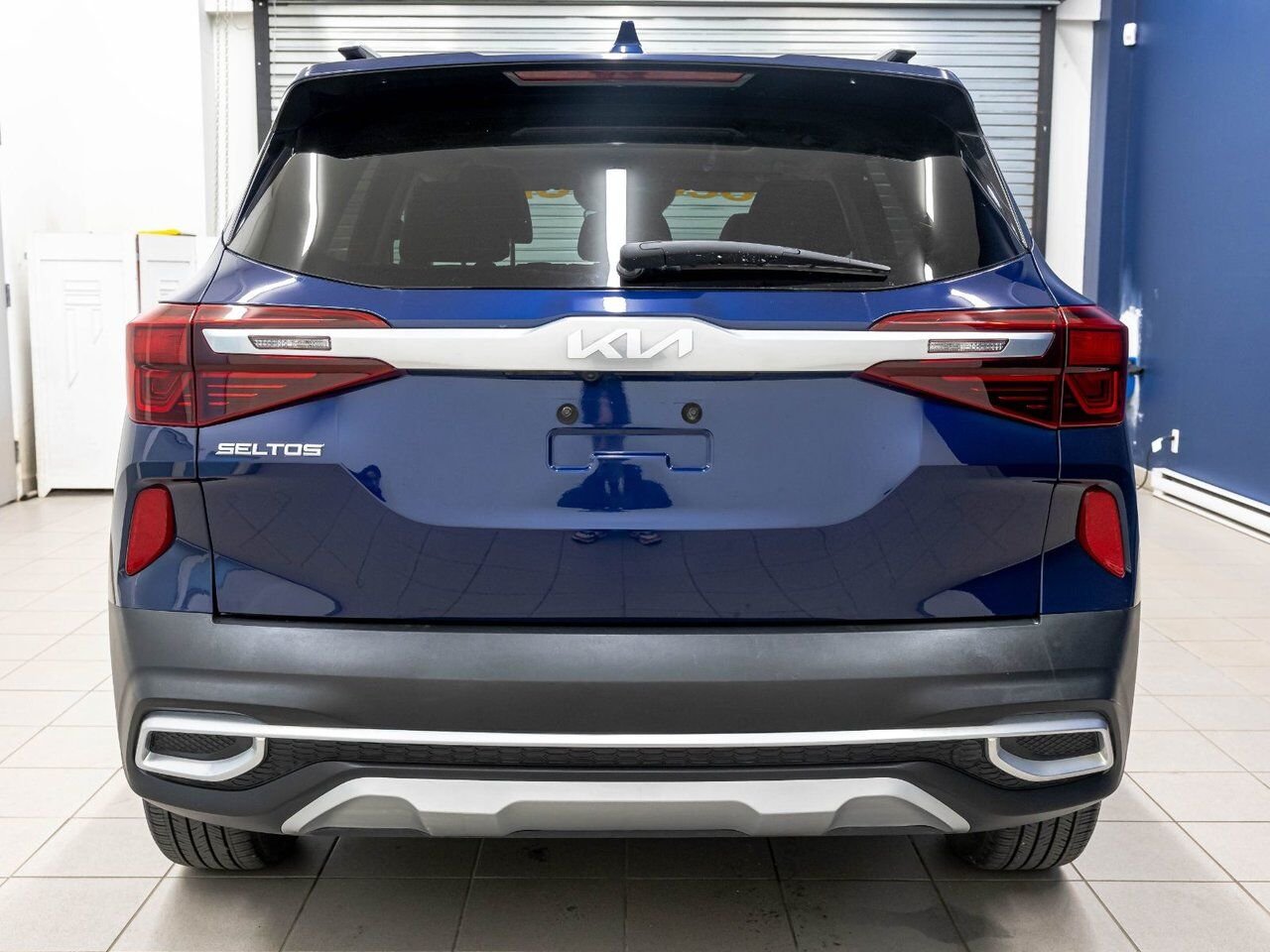 Kia Seltos EX PREMIUM AWD *TOIT* SIÈGES CHAUF CARPLAY ALERTES 2023 Bleu Saint-Jérôme - photo #8