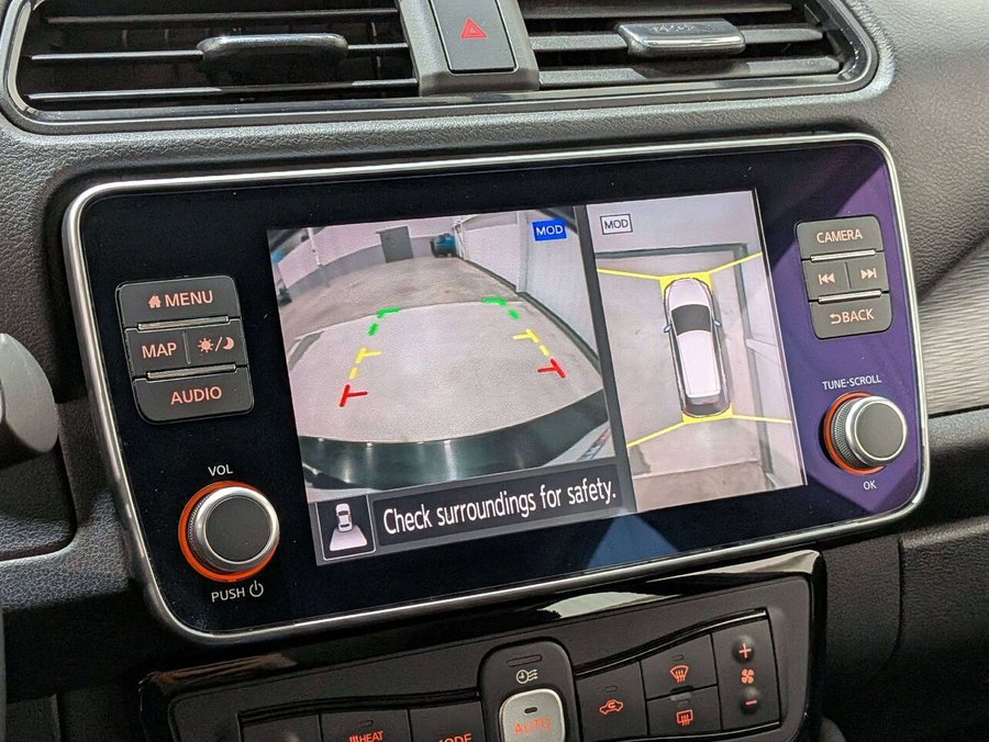2020 Nissan LEAF SV Hatchback Black