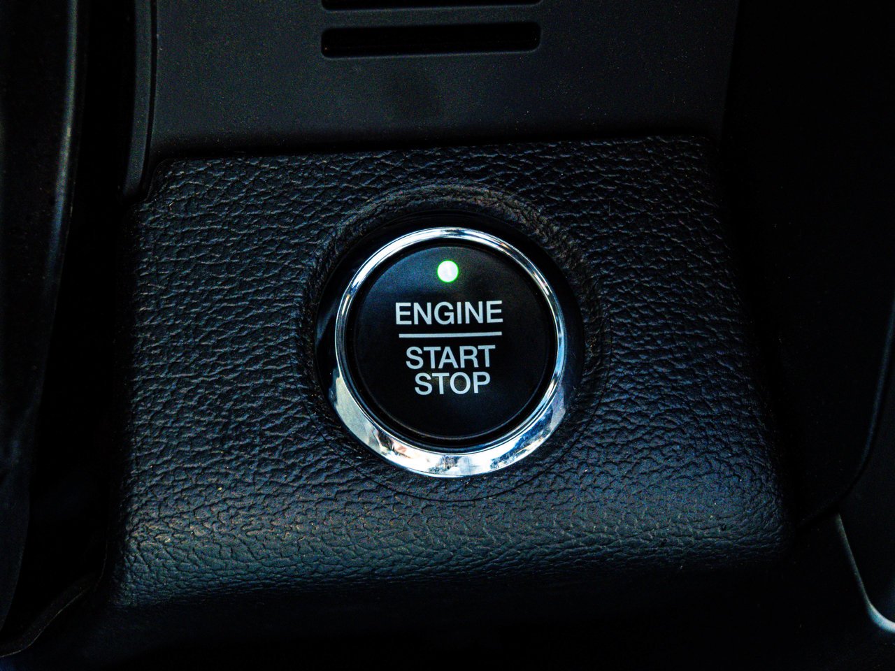 2022 Ford Super Duty F-350 SRW Platinum 4WD Crew Cab 6.75' Box White Sherwood Park - photo #25