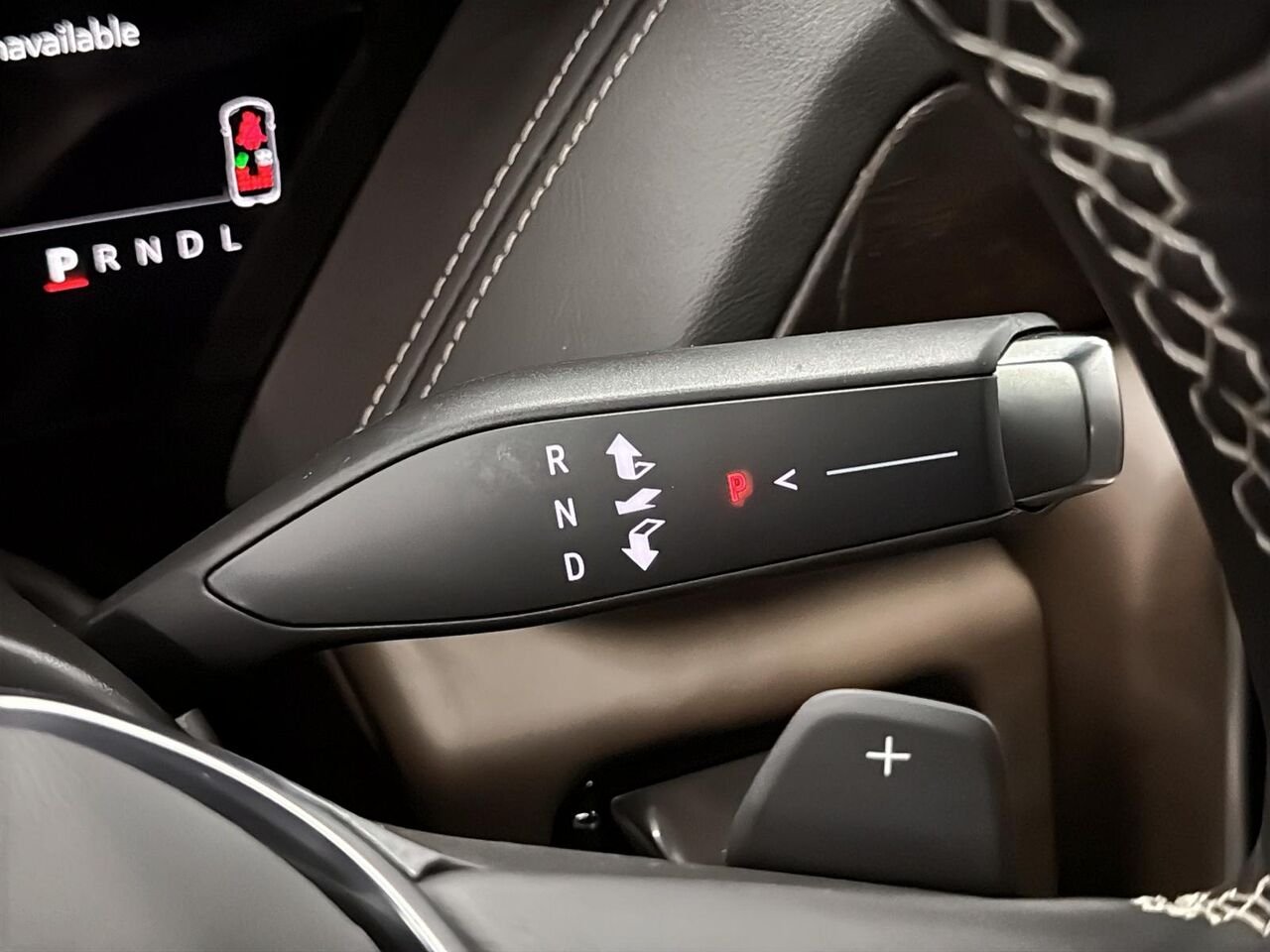 GMC Yukon DENALI ULTIMATE 4RM 2027 NOIR ONYX Saint-Hyacinthe - photo #14