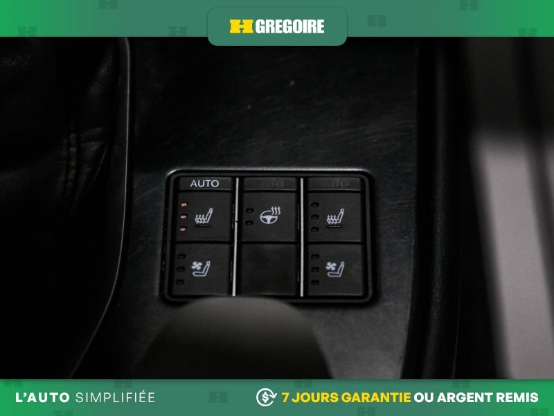 Lexus UX 2023 Noir Blainville - photo #26