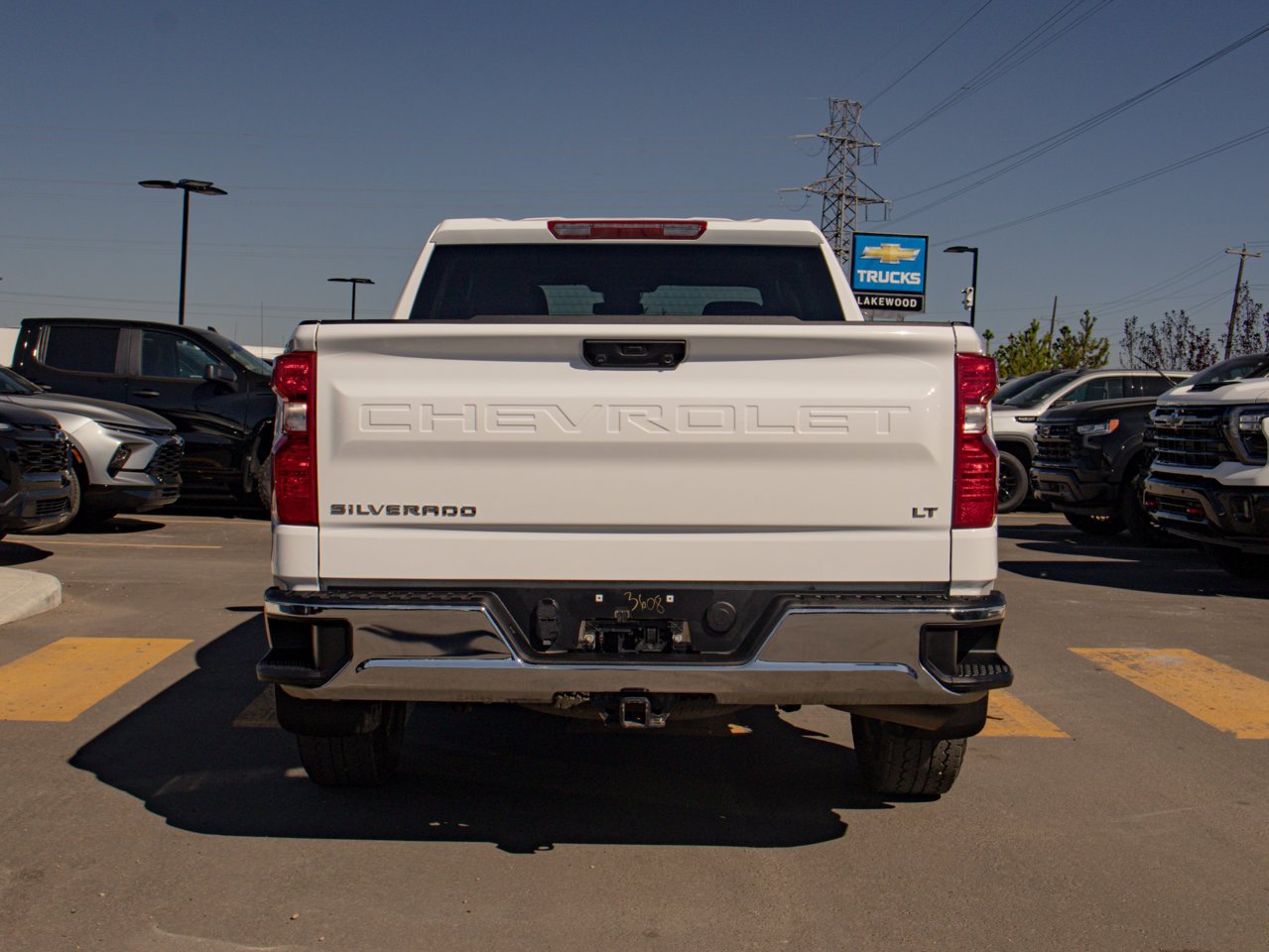 2025 Chevrolet Silverado 1500 4WD Crew Cab 147 LT White Sherwood Park - photo #8