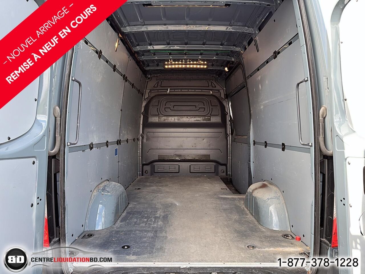 2022 Mercedes-Benz Sprinter fourgonnette utilitaire 2500 V6 144PO | BD0440 Grey Granby - photo #9