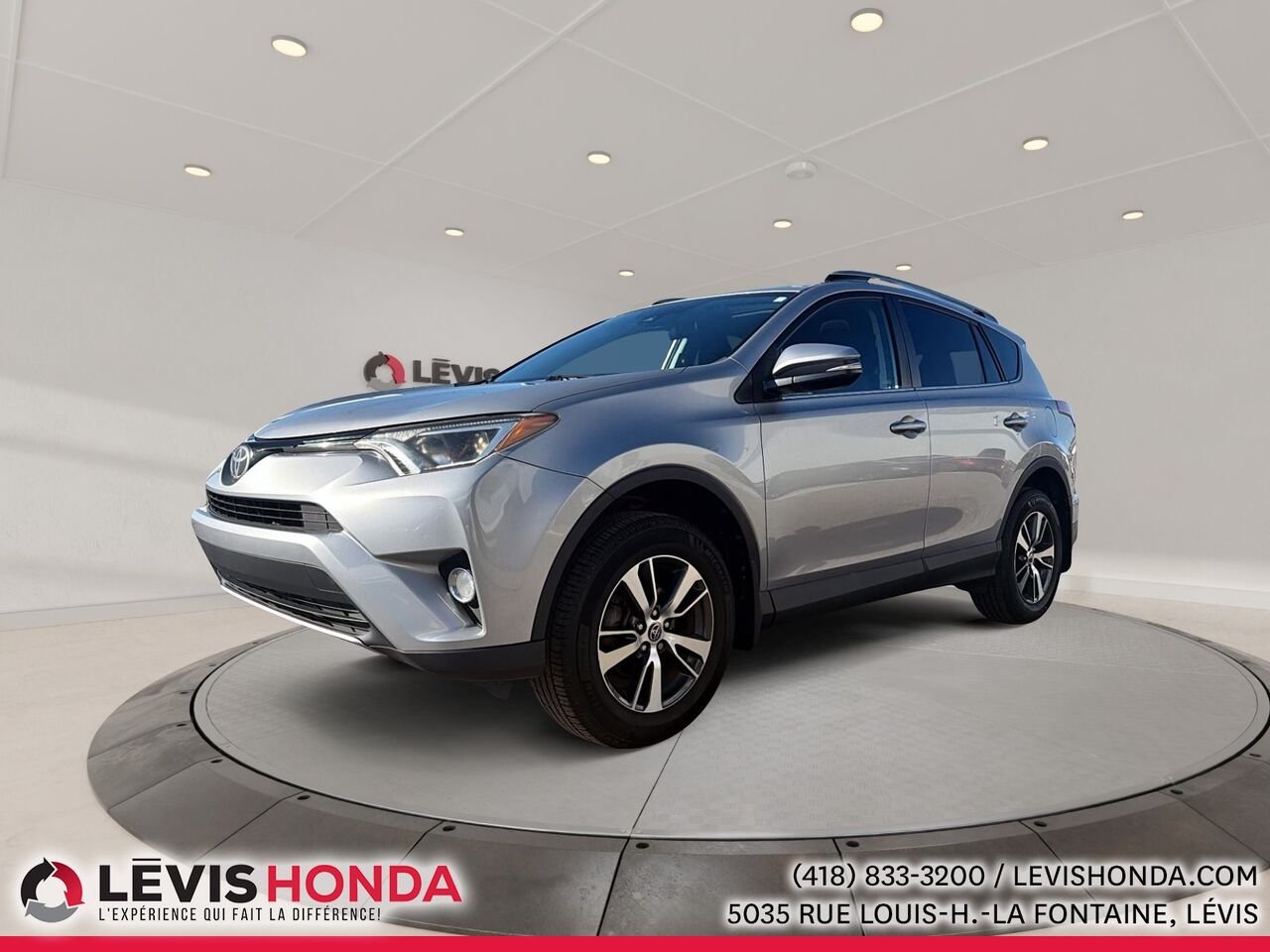 TOYOTA RAV4 Traction intégrale 4 portes XLE 2017 Blanc Lévis - photo #0