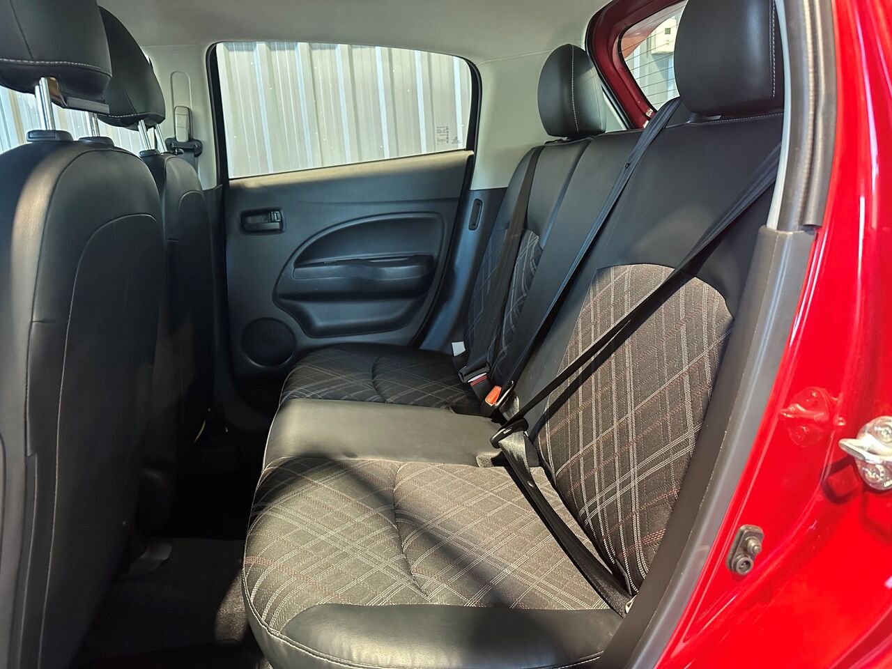 2024 Mitsubishi Mirage Red Mont-Laurier - photo #9