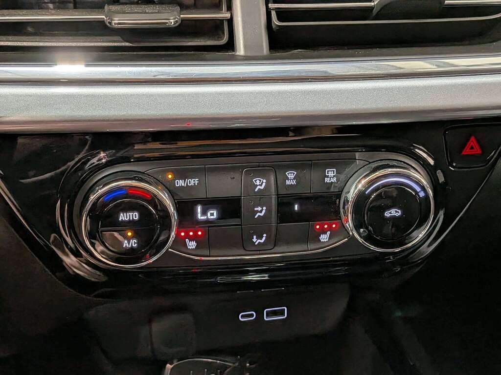 Chevrolet Trax FWD 4dr LT 2025 Gris Val-David - photo #24