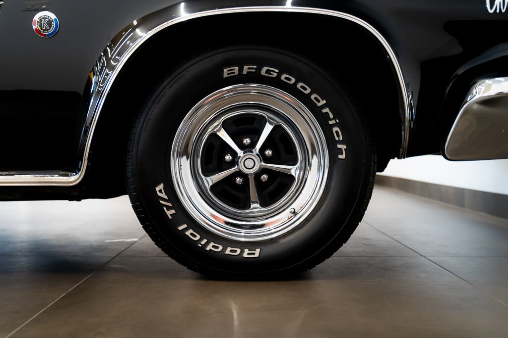 Chrysler 300 K | *PRICE IN USD* - CAR IN MILES 1964 Noir Kirkland - photo #9