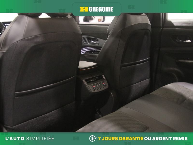 2024 Nissan Ariya White Laval - photo #24