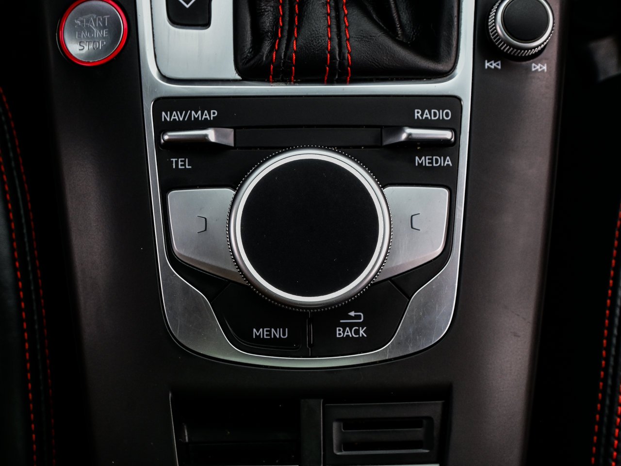 2018 Audi RS 3 Sedan 2.5 TFSI quattro S tronic Catalunya Red Metallic Sherwood Park - photo #29