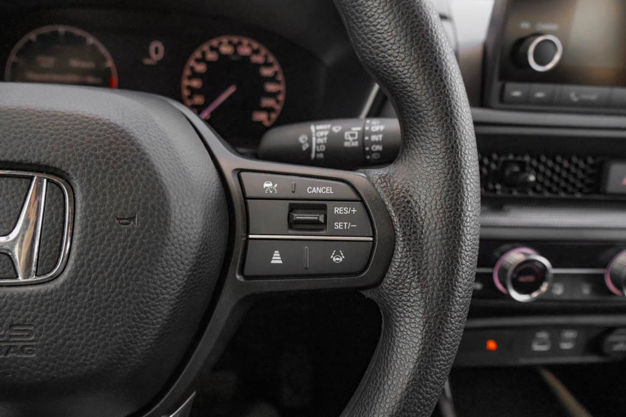 2025 Honda CR-V LX AWD White Sherwood Park - photo #19