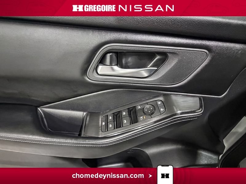 2025 Nissan Rogue White Laval - photo #13