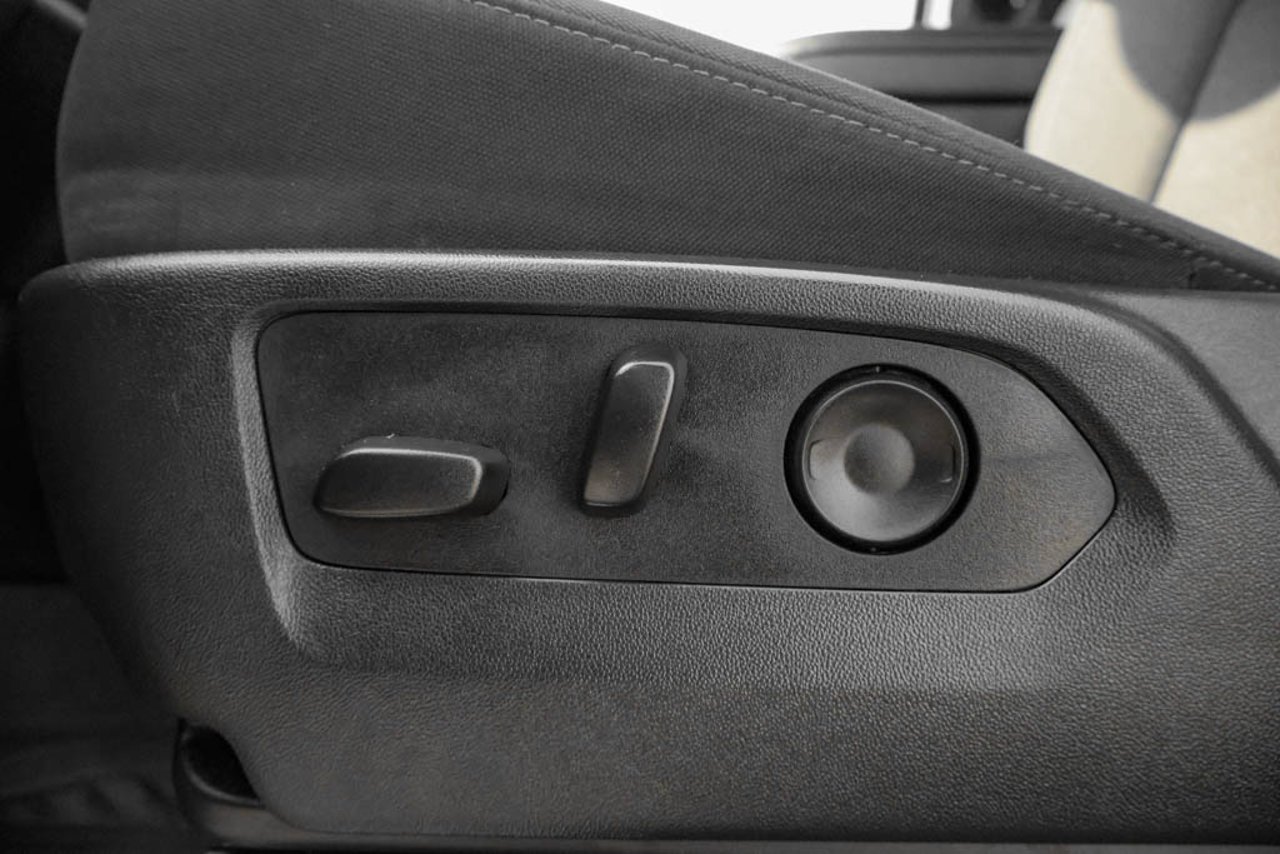 2024 Chevrolet Silverado 1500 4WD Crew Cab 147 RST Red Sherwood Park - photo #14