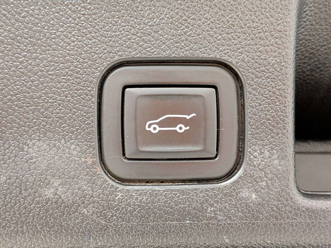 2024 Chevrolet Equinox EV 4dr RS w/2RS Black Val-David - photo #9