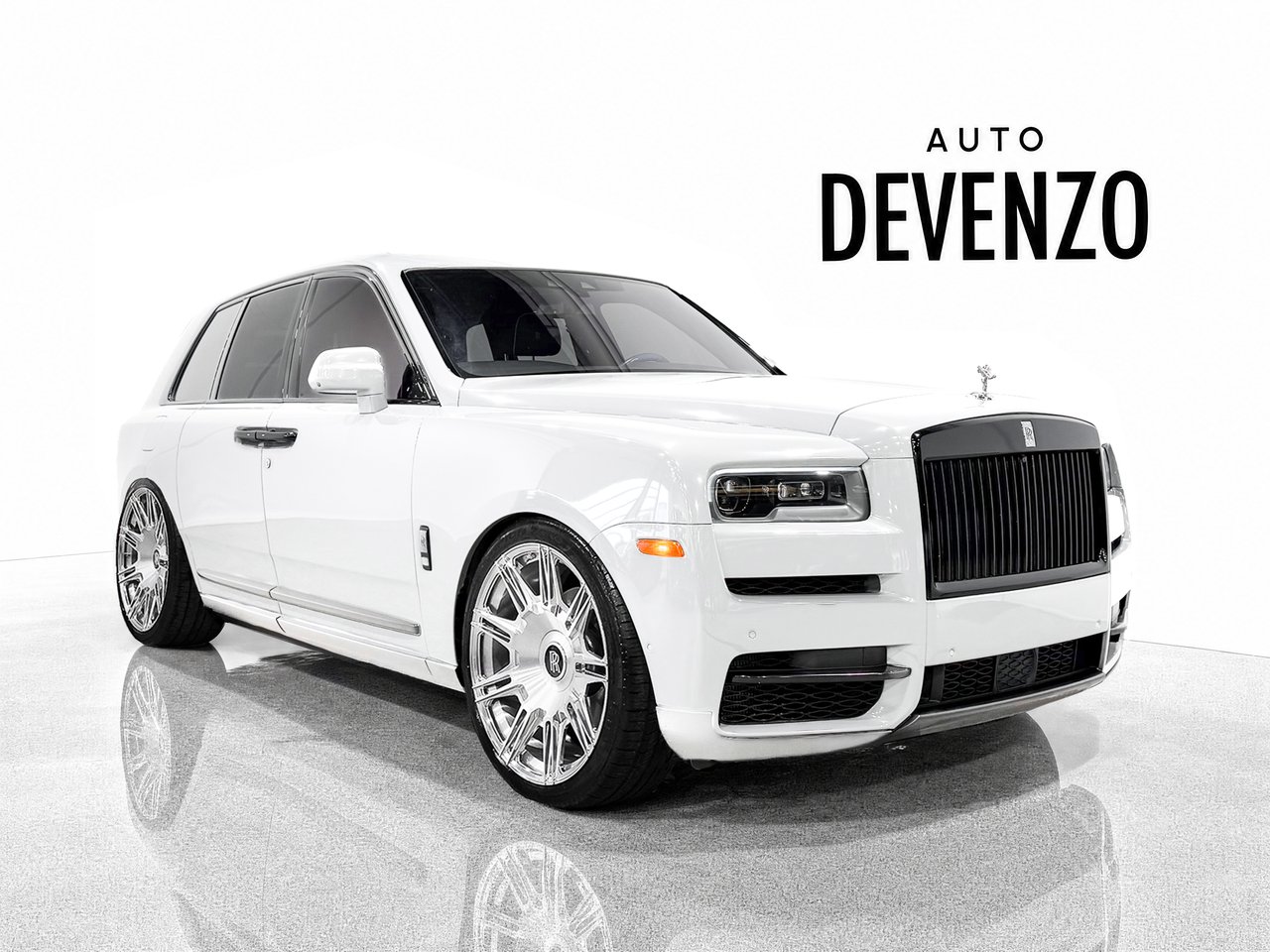 Rolls-Royce Cullinan 2023 Blanc Saint-Eustache - photo #0