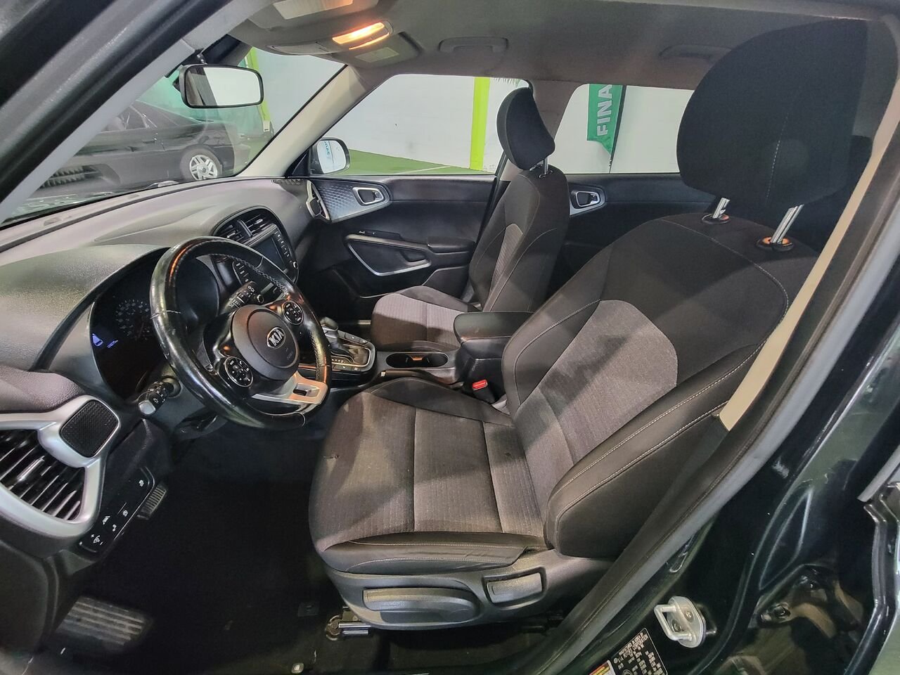 2020 Kia Soul Black  - photo #10