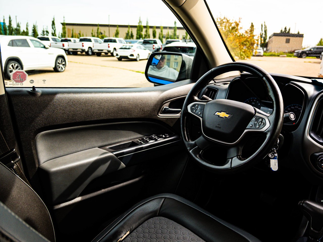2021 Chevrolet Colorado 4WD Crew Cab 128 Z71 Blue Sherwood Park - photo #28