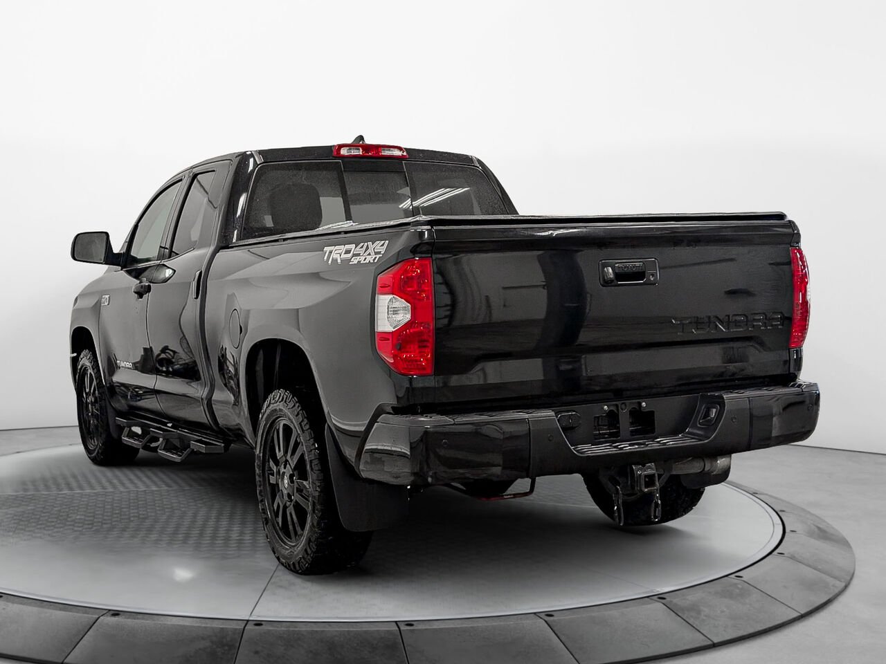 TOYOTA Tundra Grade TRD Sport TRD SPORT Cuir Sièges Chauffants Moteur V8 5.7L 2020 Autre Sherbrooke - photo #2
