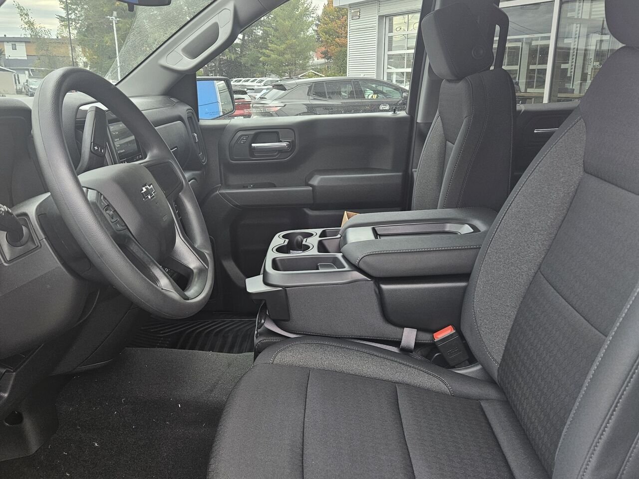 Chevrolet Silverado 1500 Custom Trail Boss cabine multiplace 4RM 157 po 2026 Blanc sommet Thetford Mines - photo #9