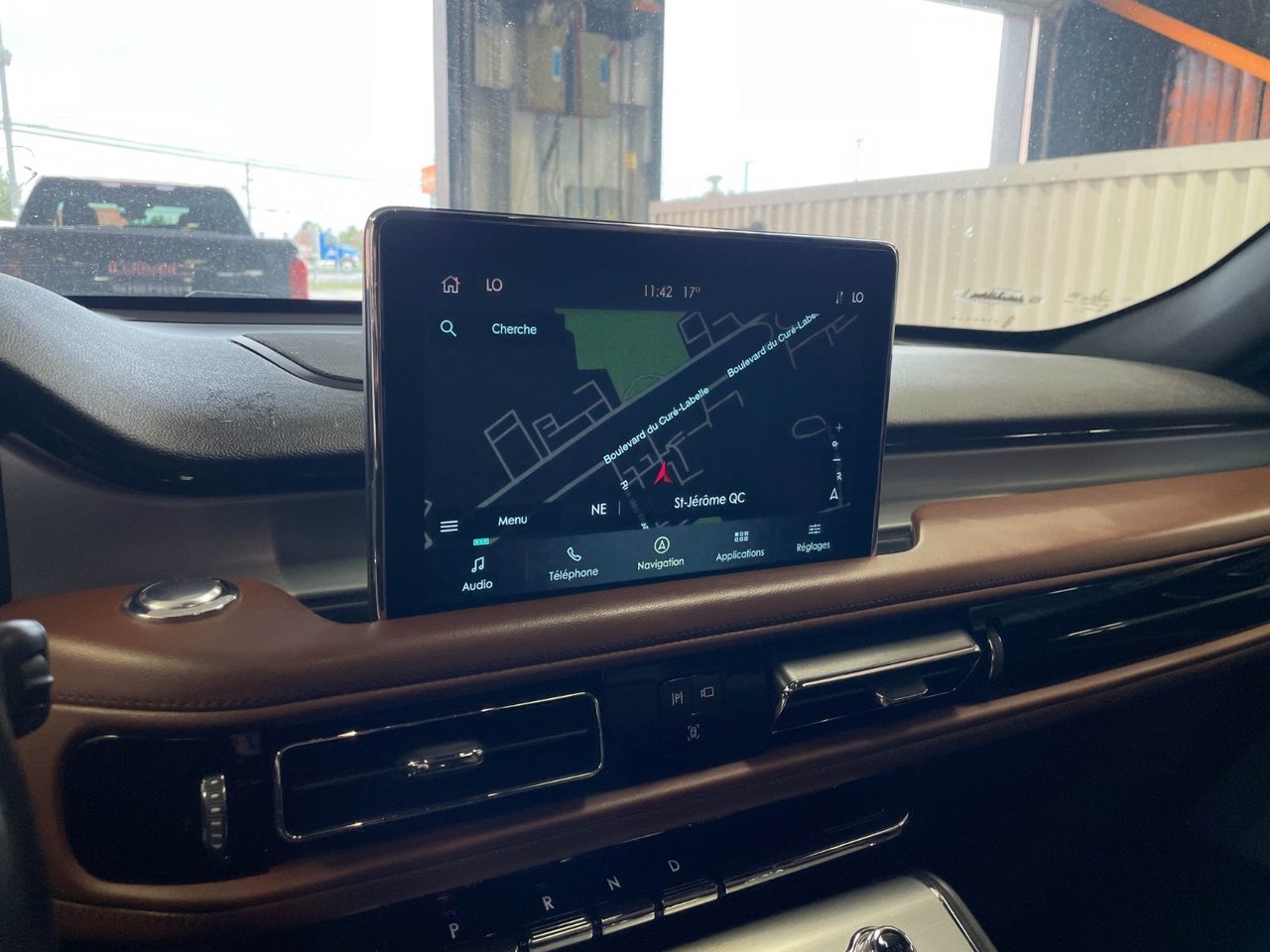 Lincoln Aviator RESERVE AWD *TOIT* NAV CUIR SIÈGES VENTIL CAM 360 2023 Gris Saint-Jérôme - photo #9