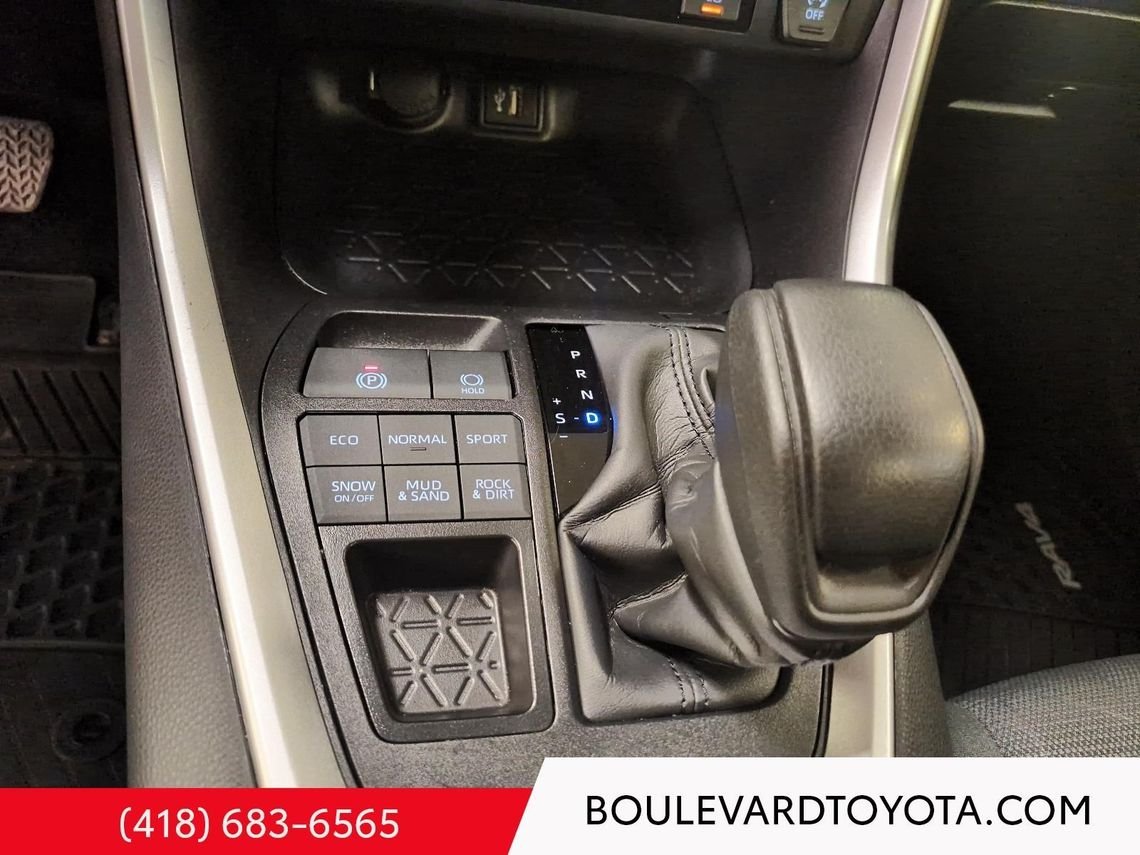 Toyota RAV4 531702-98 | LE 2025 Gris Québec - photo #19
