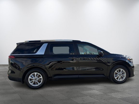 Kia Carnival LX+ PNEUS NEUFS DEMARREUR PAS ACCIDENTE 2024 Noir
