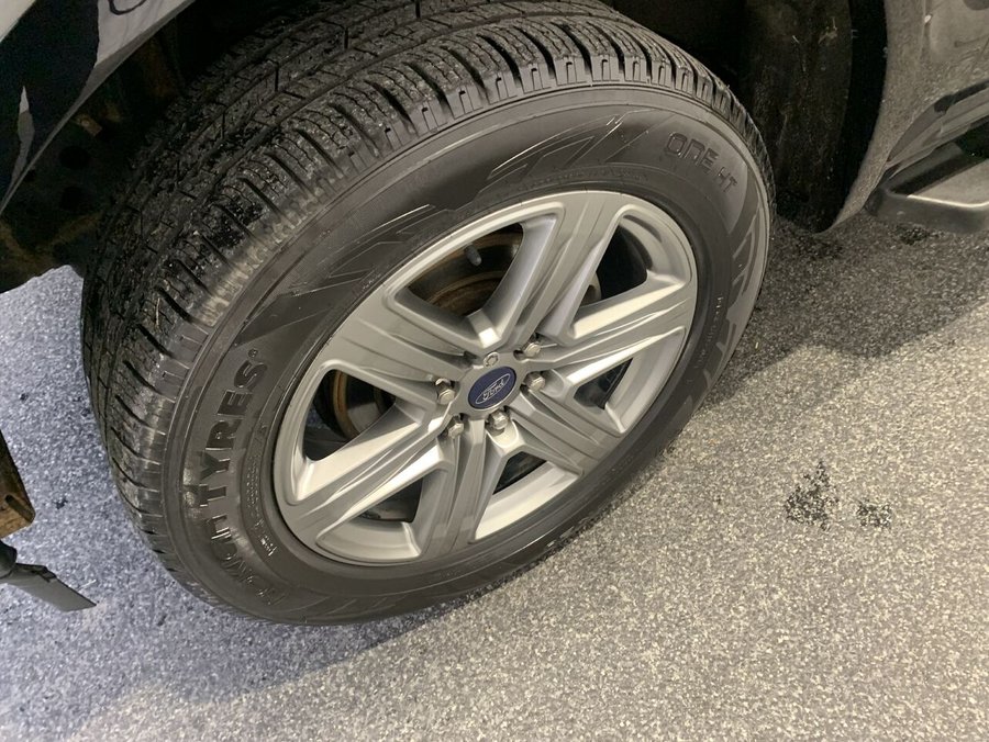 Ford F-150 SUPERCREW LARIAT LARIAT cabine SuperCrew 4RM caisse de 5,5 pi 2019 Noir