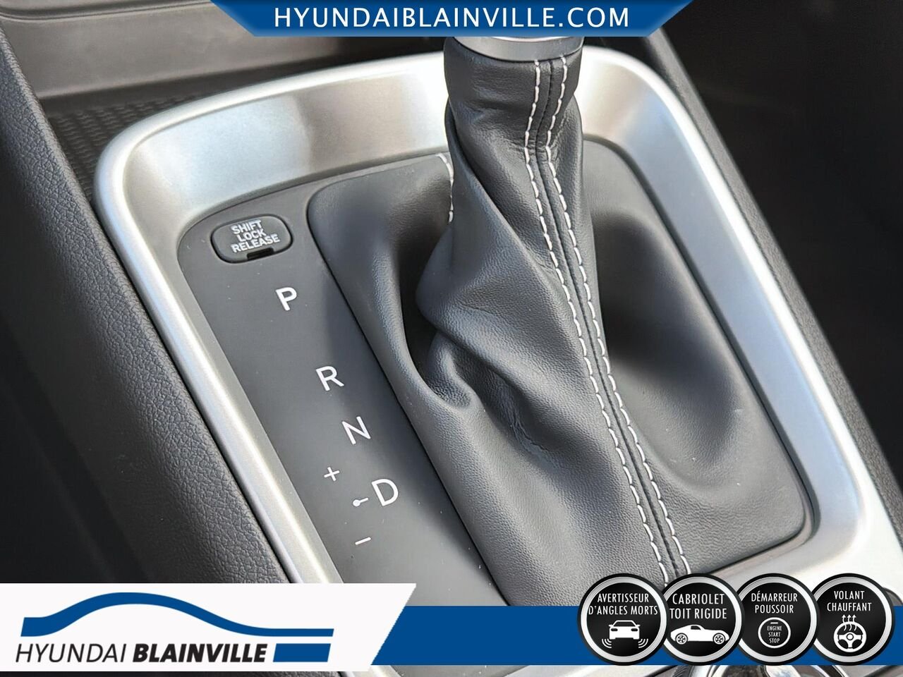 2023 Hyundai Venue Silver Blainville - photo #16