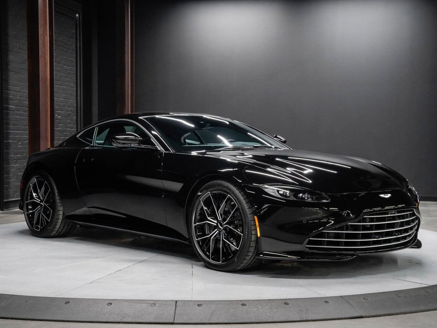 2023 Aston Martin Vantage | Delivery KMs | 360 Camera | Twin Turbo 4.0L V8 Black