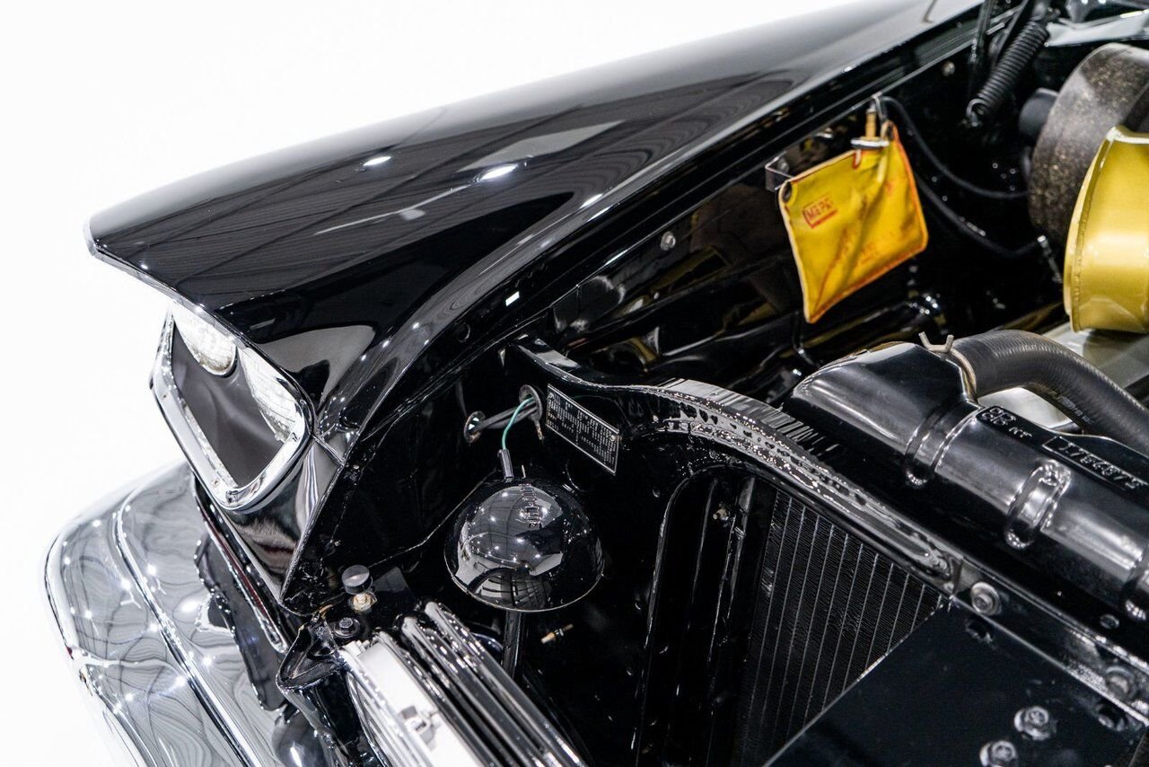 Chrysler 300C 1 of 474 convertibles produced **PRICE IN USD** 1957 Noir Montréal - photo #52