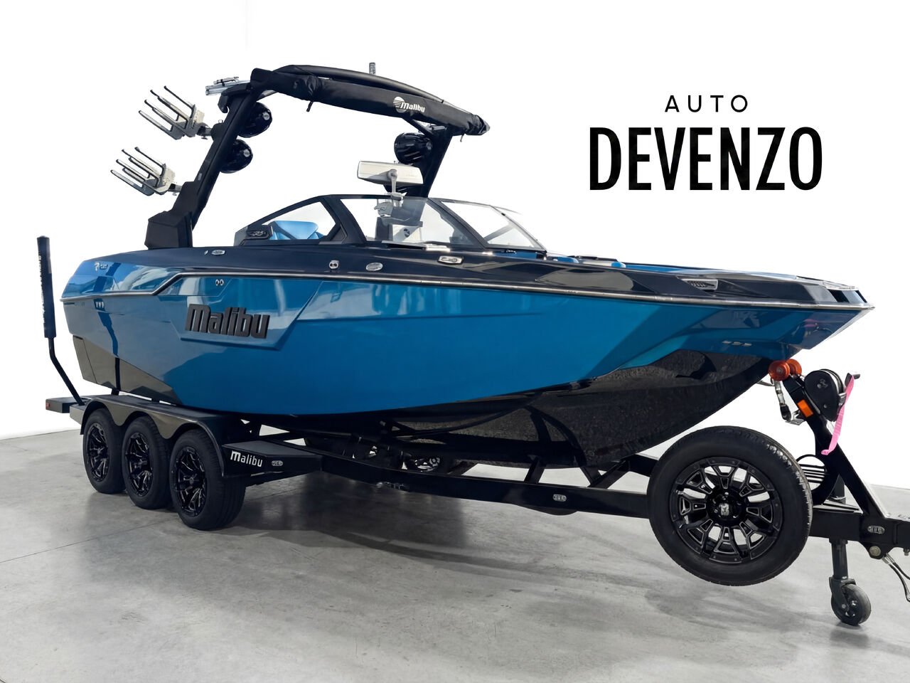 2021 Malibu 23 LSV Blue Saint-Eustache - photo #0