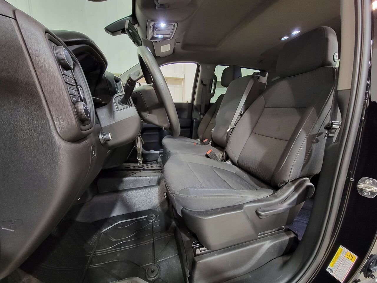 2022 Chevrolet Silverado 1500 LTD 4WD Crew Cab 157" Custom Trail Boss Black Val-David - photo #8
