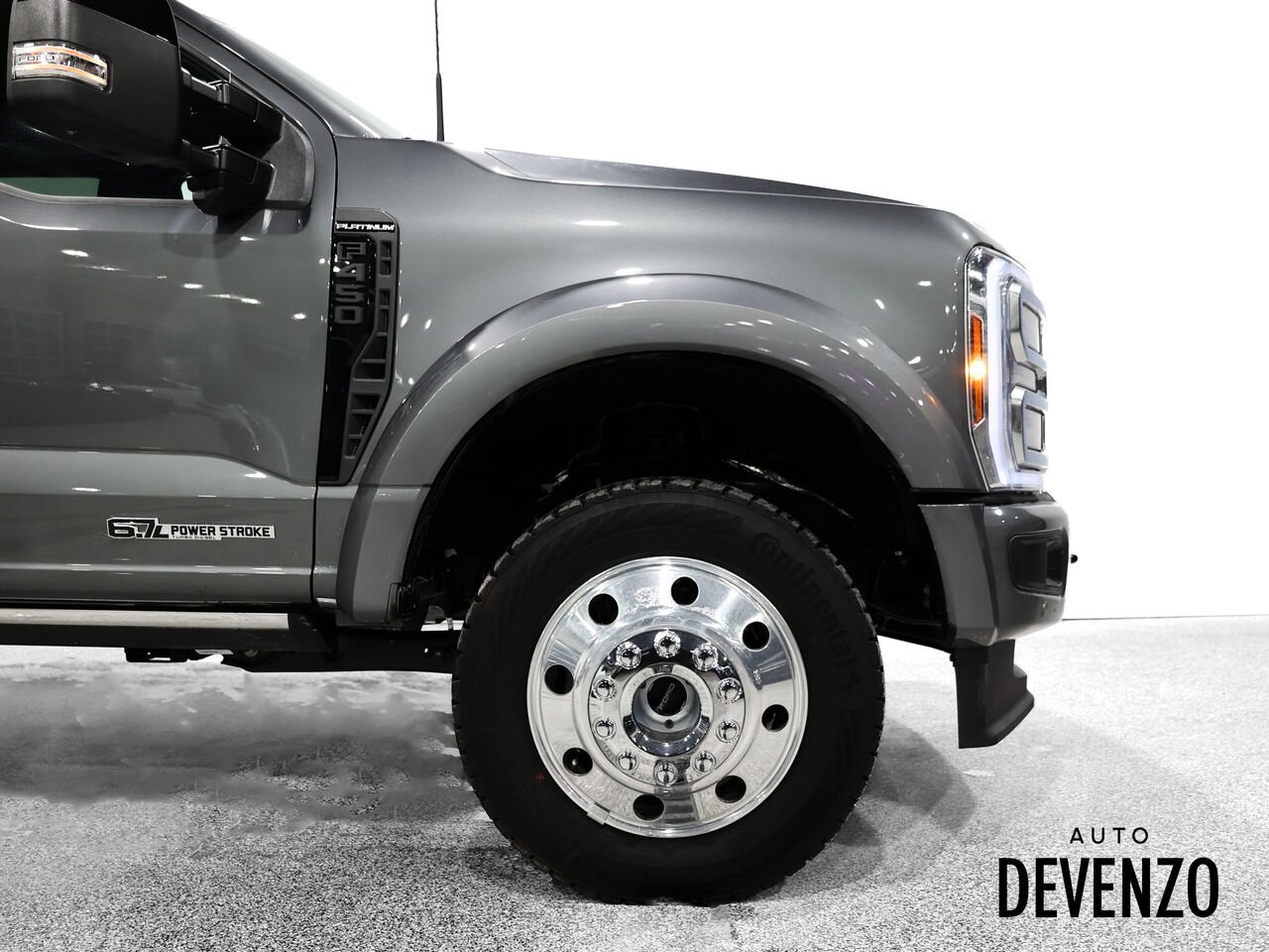 2026 Ford Super Duty F-450 DRW Grey Saint-Eustache - photo #6
