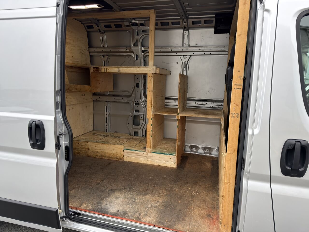 2025 Ram ProMaster 3500 Silver Thetford Mines - photo #8